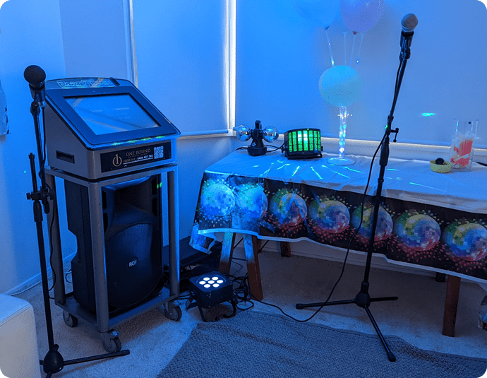 Professional karaoke equipment. Full dj & karaoke system